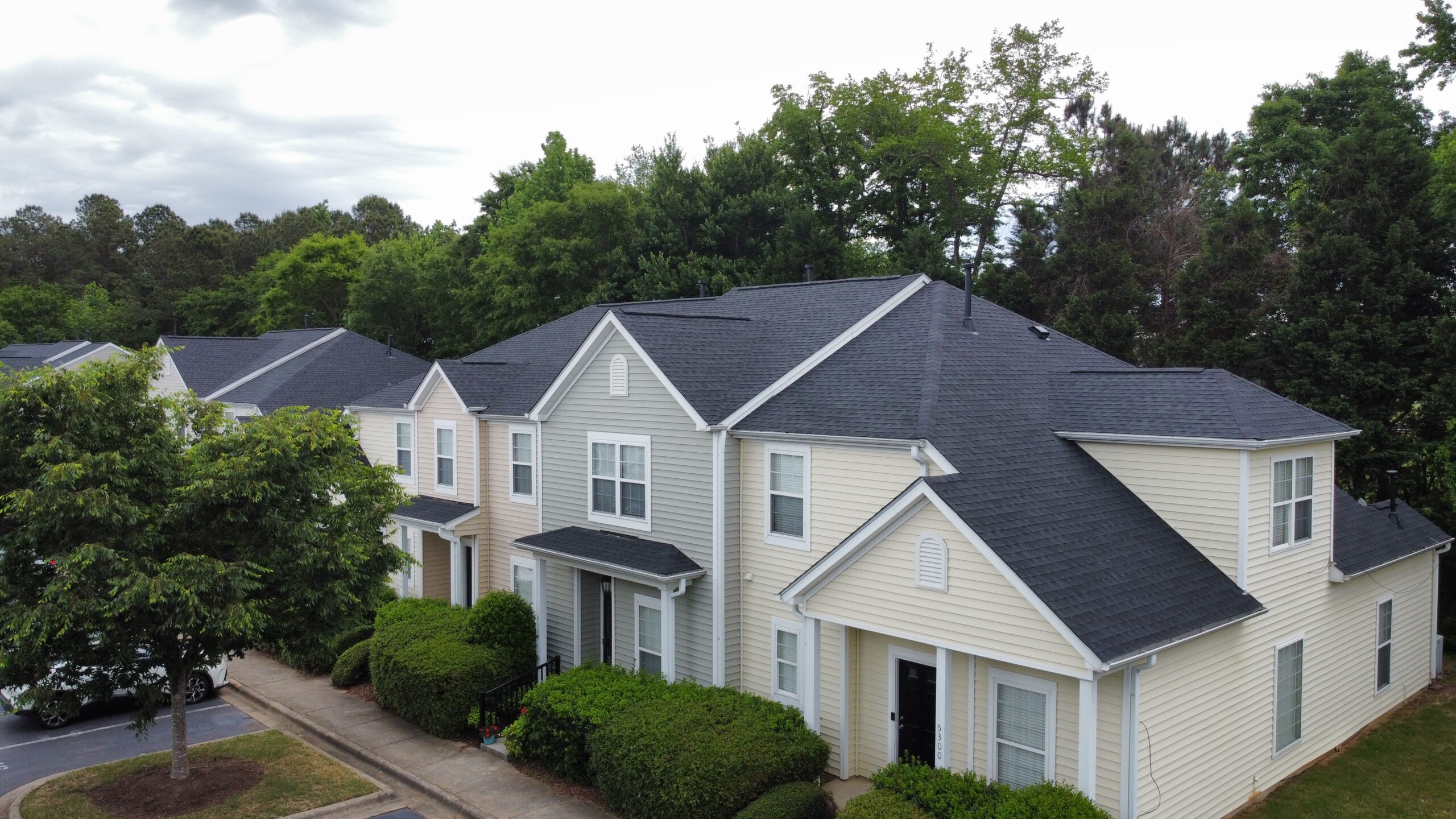 The shingle master luxurious raleigh townhome community