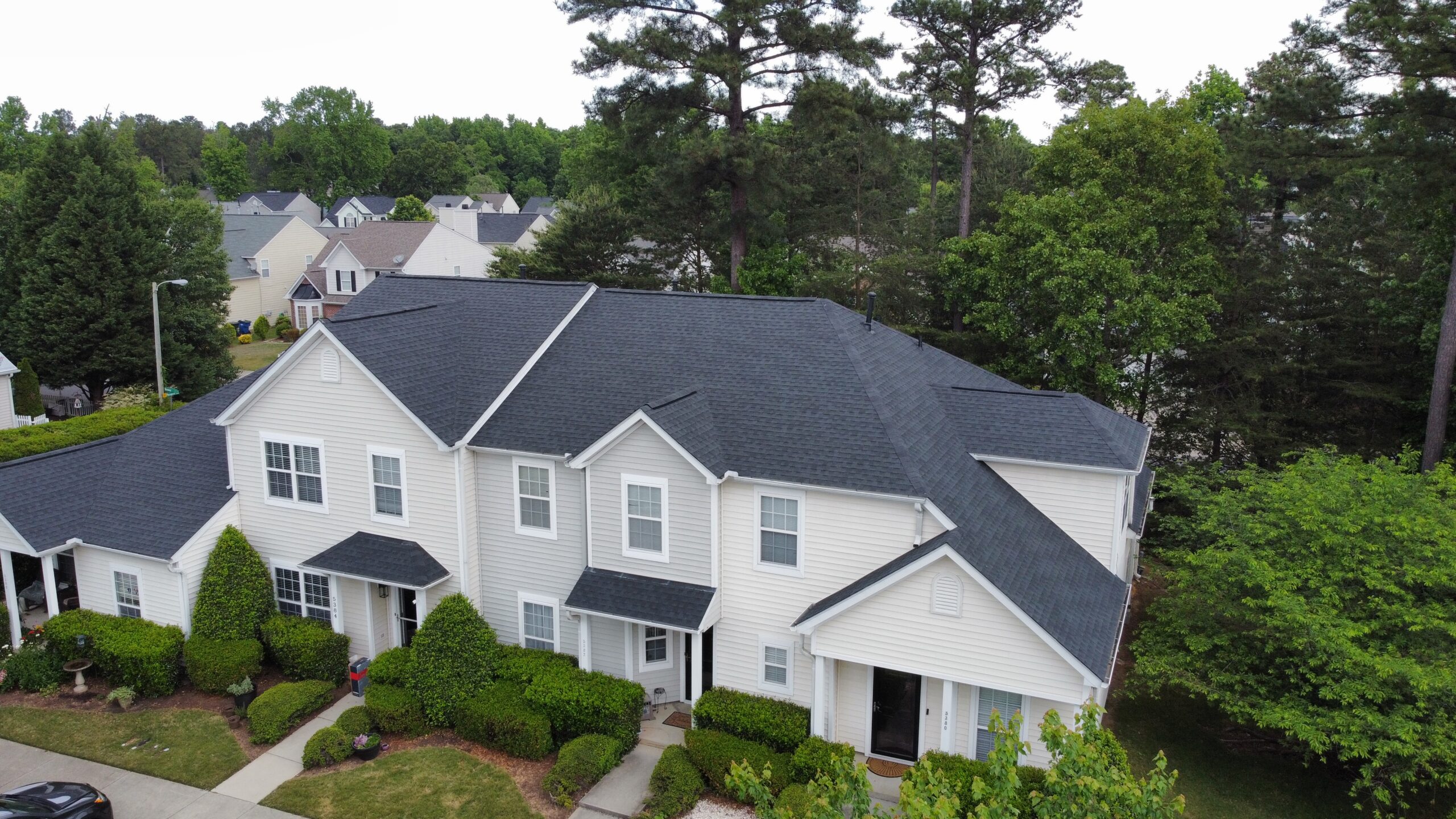 The shingle master luxurious raleigh townhome community